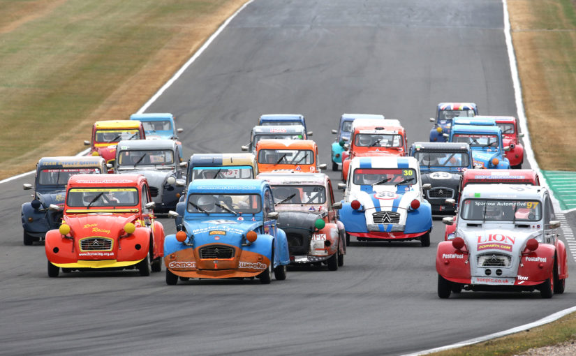 2CV 24-hour race headlines bumper BARC Snetterton weekend