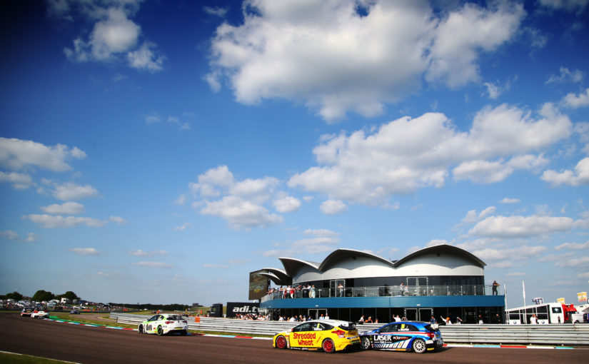 Fun in the sun at record-breaking Thruxton thriller