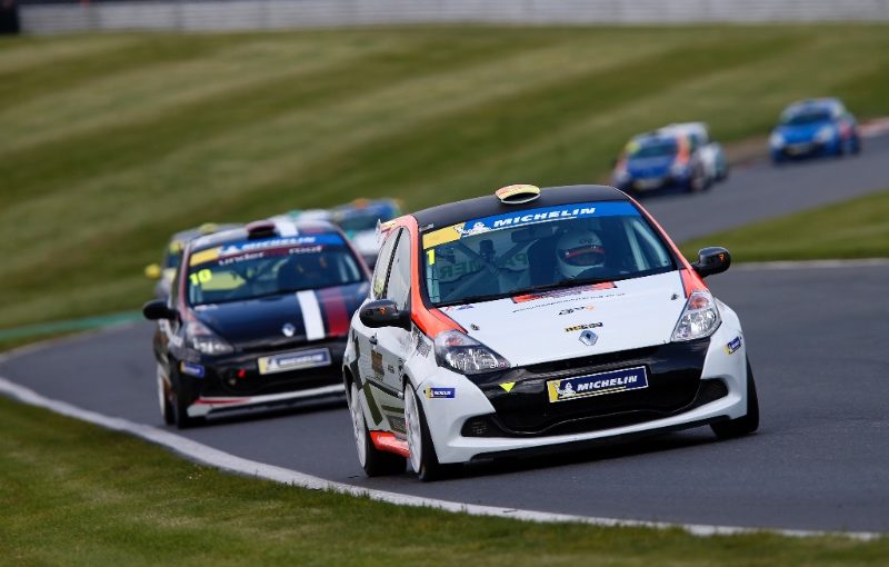 BARC championships battle contrasting conditions at Brands Hatch
