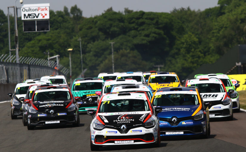 Action aplenty from TOCA support package at Oulton Park