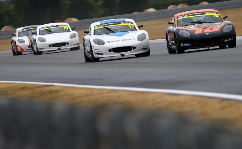 Snetterton serves up blockbuster weekend of TOCA support championship action