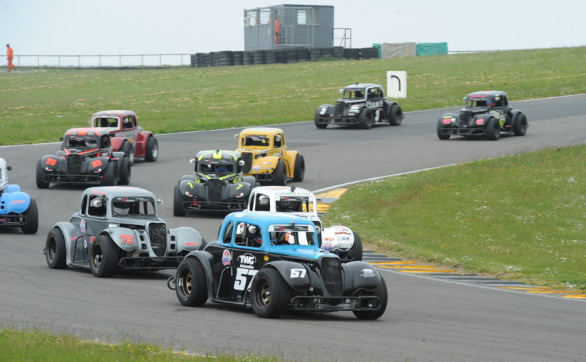 BARC trio set pulses racing at Anglesey