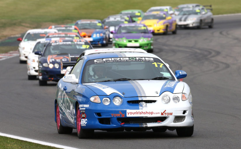 2CV’s and Hyundai Coupe Cup star at Mallory Park