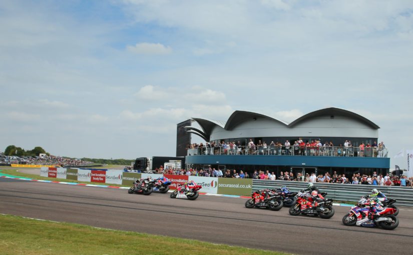 Two-wheeled thrills bring fans to their feet on dramatic day at Thruxton