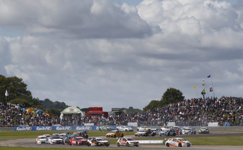 Thruxton hosts spectacular second BTCC visit as Tordoff, Cook and Cammish triumph