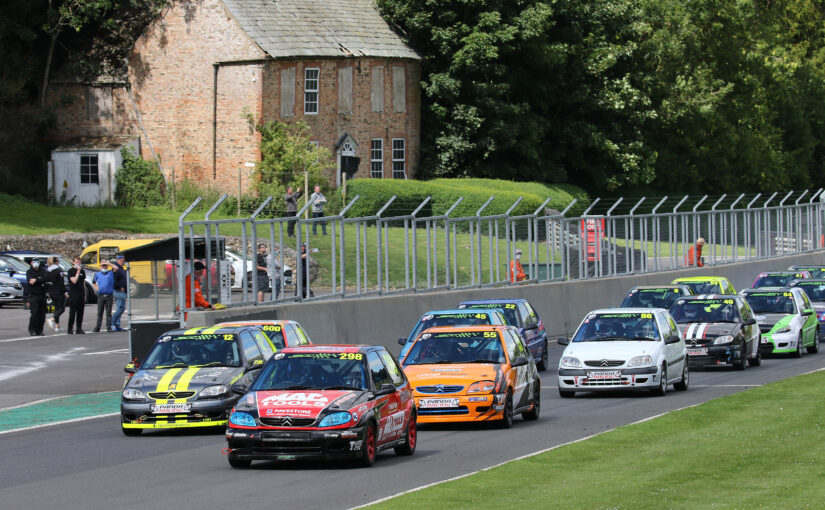 Cadwell Park serves up blockbuster action on season-opening BARC weekend