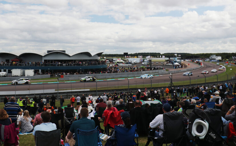 Tickets back on sale for 2020 Thruxton BTCC race meeting