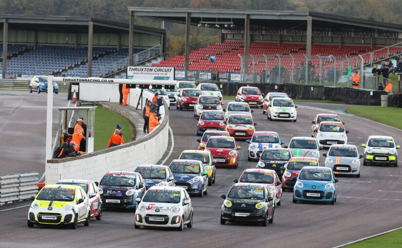 Mixed conditions add to the BARC spectacle at Thruxton