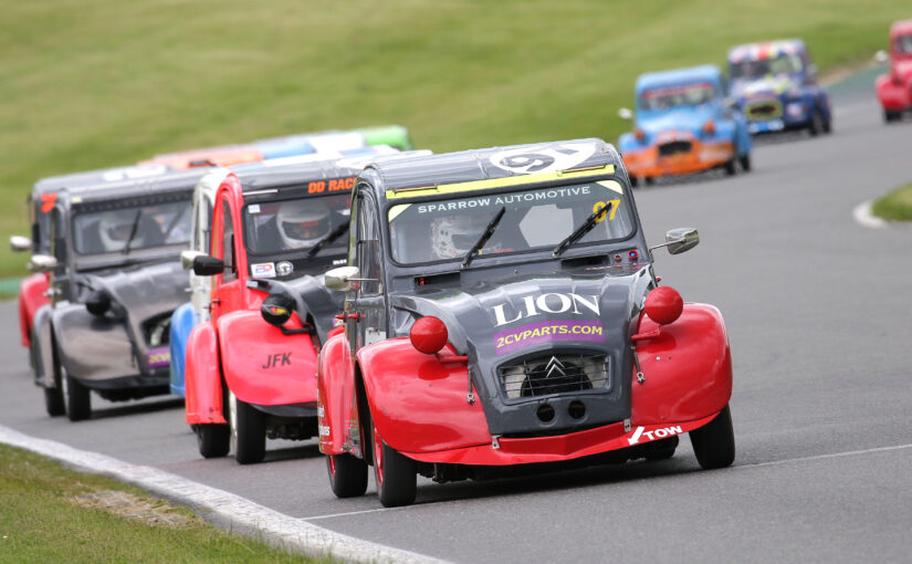 Classic 2CV Racing Club set for spectacular 24-hour race showdown at Snetterton