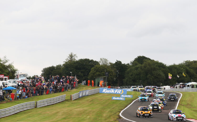 Blockbuster action throughout TOCA support package at Oulton Park
