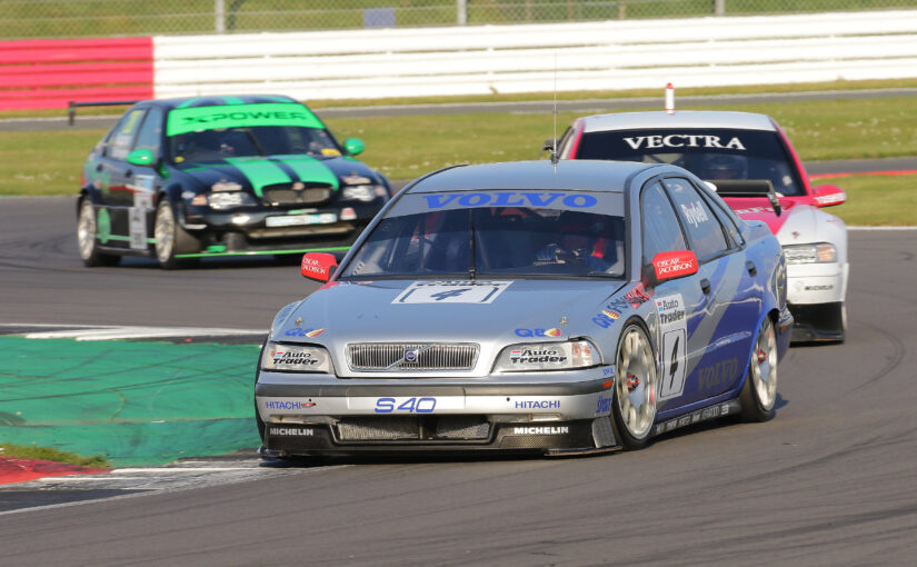 Sun shines on Silverstone as BARC serves up blockbuster weekend