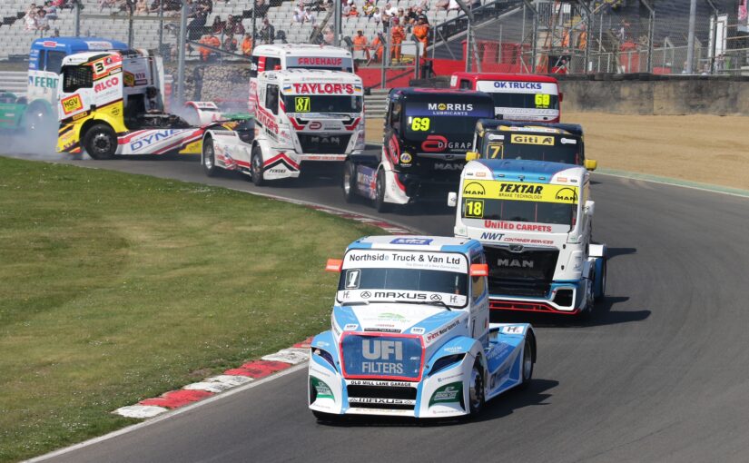 BARC championships serve up Easter extravaganza at Brands Hatch