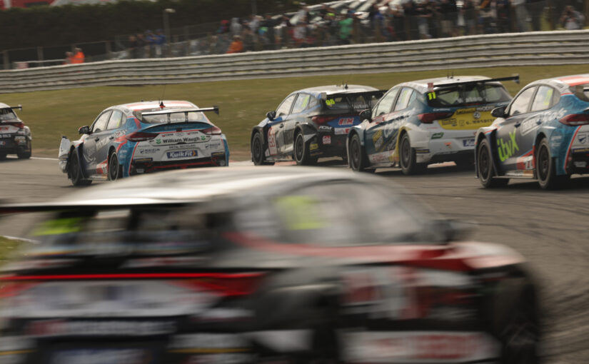 BTCC battle speeds into fastest circuit in the UK