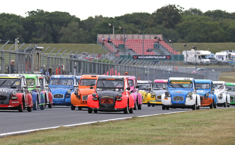 2CV Team Lion reign supreme in 24-hour race at Snetterton
