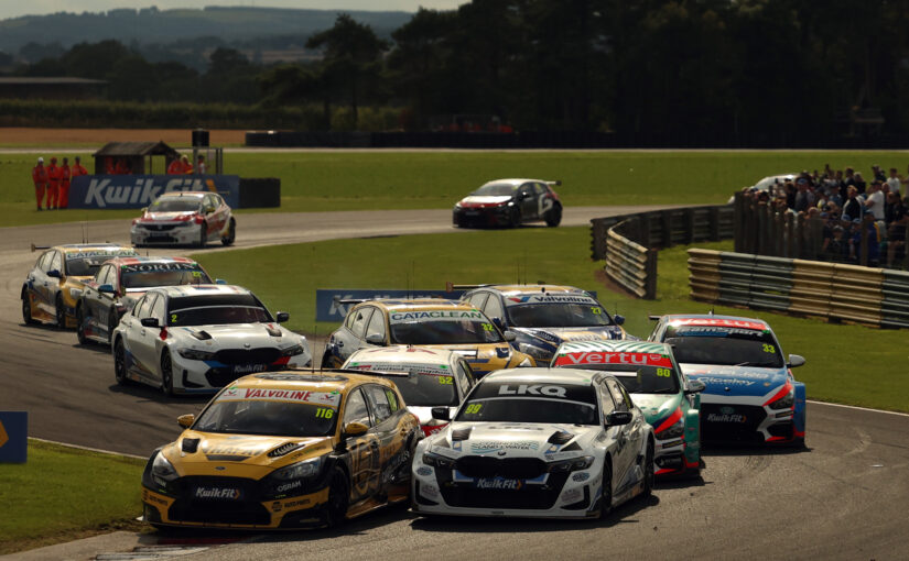 BTCC battle resumes in spectacular fashion at Croft