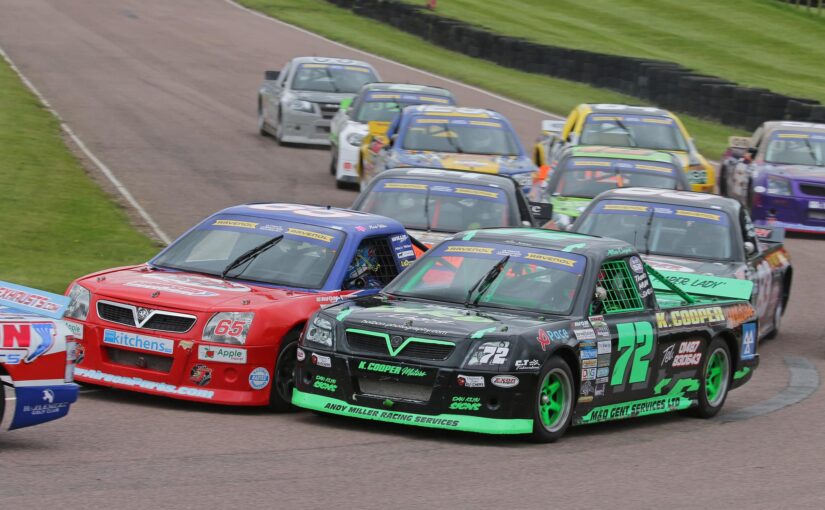 Pickup Trucks return to BARC to join with British Truck Racing Championship