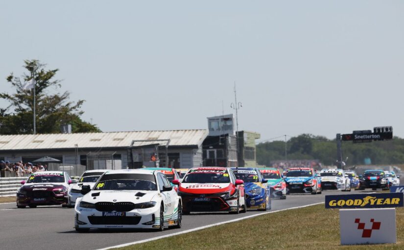 BTCC title race heats up at Snetterton